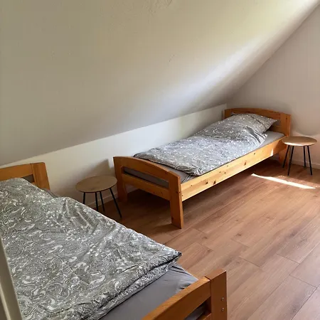 公寓 Hochwertige Monteurunterkunft *